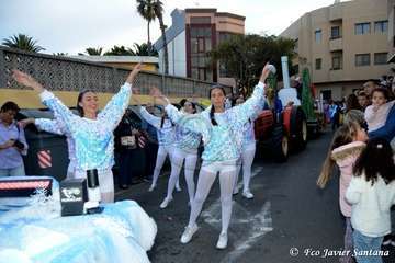 La Cabalgata Real recorre la zona comercial de Los Llanos de Telde (Foto Antonio Alí y Francisco Javier Santana)